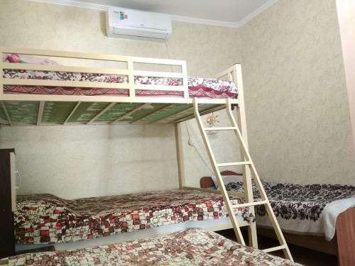 Hostal Guest House On Samburova 279