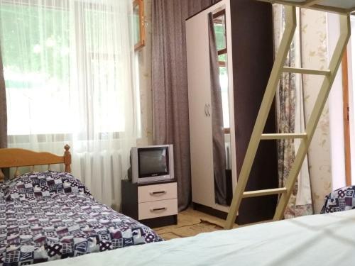Hostal Guest House On Samburova 279