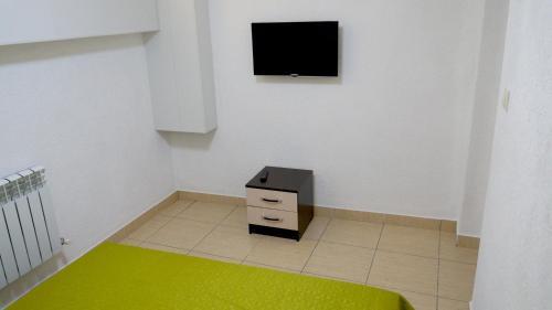 Hostal Guesthouse Samburova 210