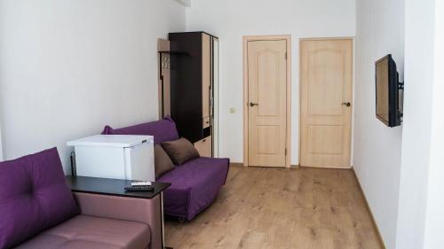 Hostal Guesthouse Samburova 210