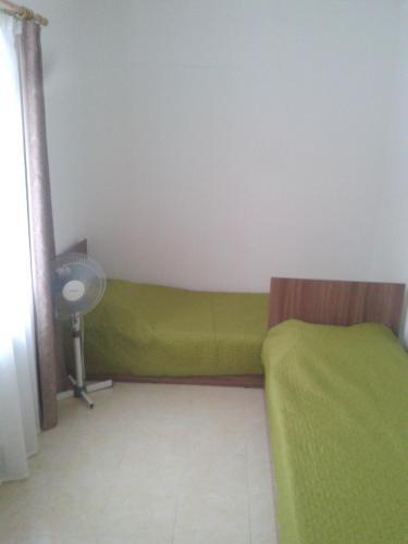 Hostal Guesthouse Samburova 210