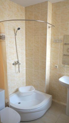 Hostal Guesthouse Samburova 210