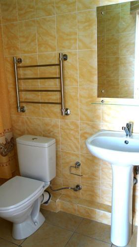 Hostal Guesthouse Samburova 210