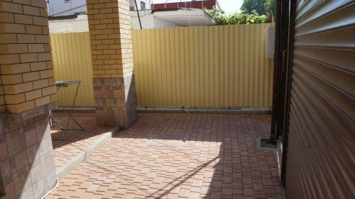 Hostal Guesthouse Samburova 210
