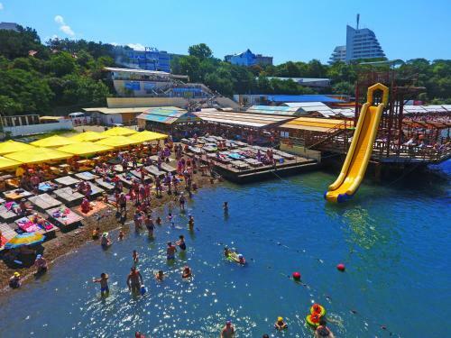 Hotel Vysoky Bereg Pansionat