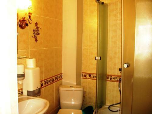 Yakor Hotel