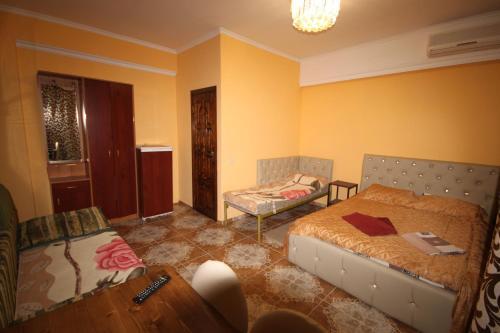 Hostal Guest House On Kirova 78