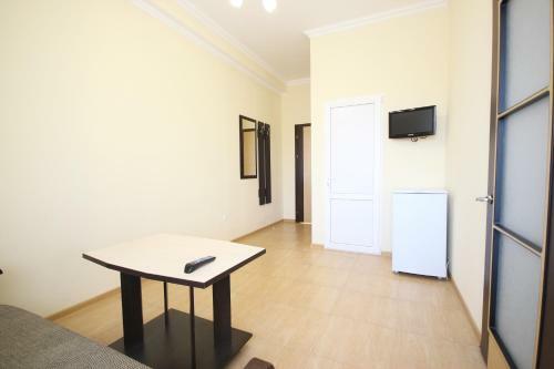 Hostal Karolina Guest House
