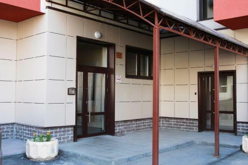 Comfort Apartment On Komsomolskiy Prospekt 44