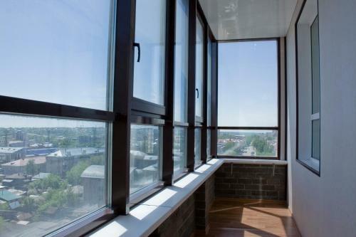 Comfort Apartment On Komsomolskiy Prospekt 44
