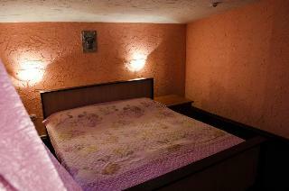 24 Chasa Hotel