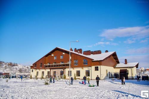 Alpika Hotel