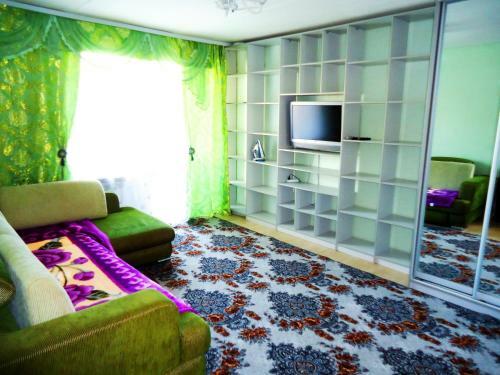 Apartment On Ugdanskaya St.