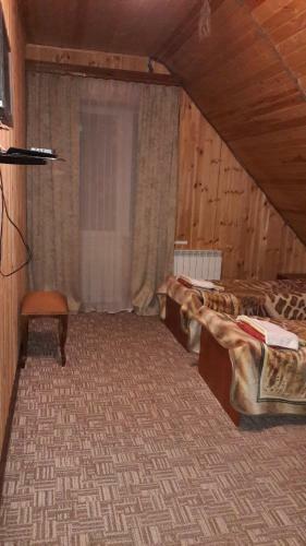 Adel Hotel