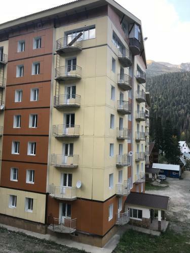 Apartment On Alanskaya 12