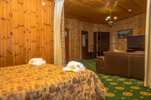 Hotel Snezhniy Bars Dombay