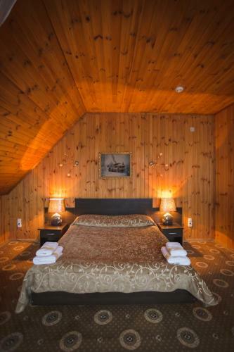 Hotel Snezhniy Bars Dombay