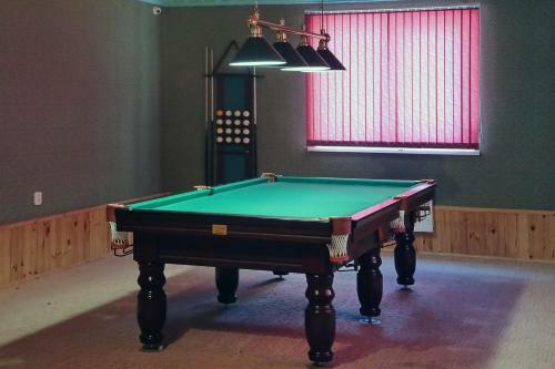 Hotel Snezhniy Bars Dombay