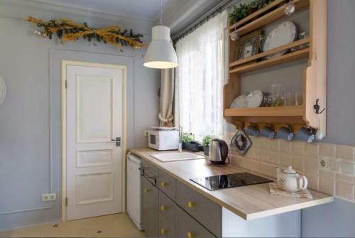 Mountains And Flowers Apartment