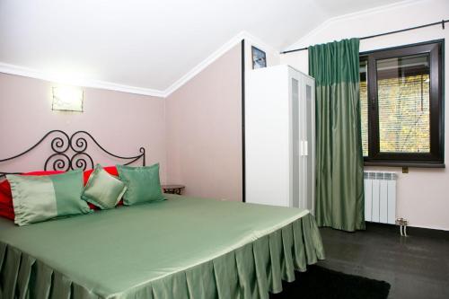 Hostal Guest House On Beryozovaya 72