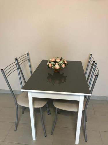 Apartamento Guest House On Kholostyakova 6