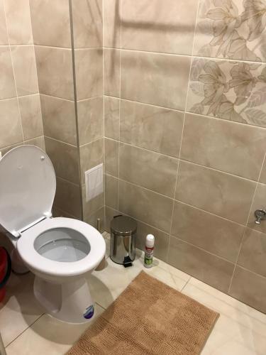 Apartamento Guest House On Kholostyakova 6