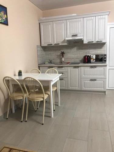 Apartamento Guest House On Kholostyakova 6