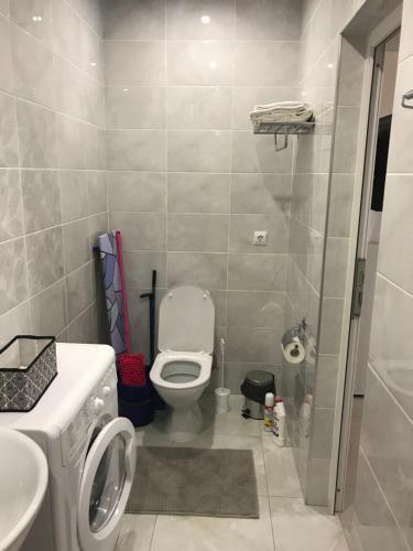 Apartamento Guest House On Kholostyakova 6