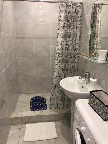 Apartamento Guest House On Kholostyakova 6