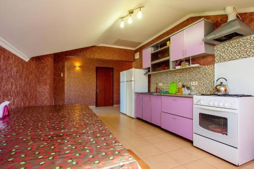 Hostal Guest House On Kabardinskoy 1