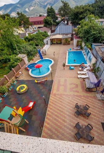 Hostal Family Hotel H2o