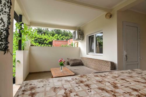 Hostal Guest House "golubaya Laguna"