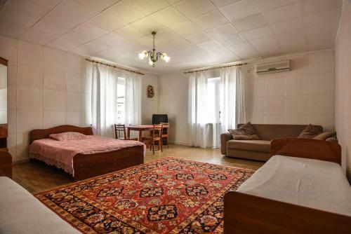 Hostal Guest House "golubaya Laguna"