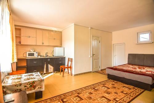 Hostal Guest House "golubaya Laguna"