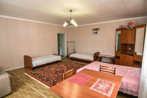 Hostal Guest House "golubaya Laguna"