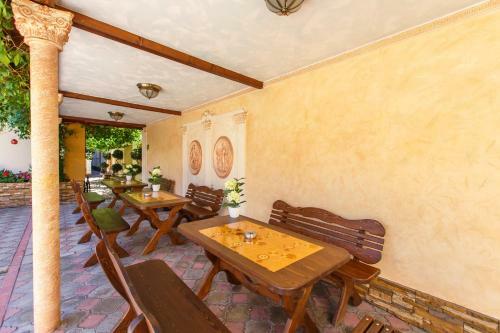 Hostal Guest House Akropol
