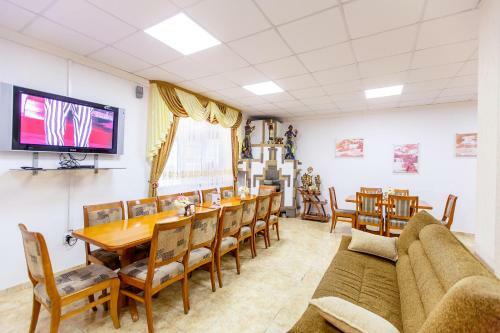 Hostal Guest House Akropol