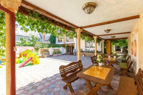 Hostal Guest House Akropol