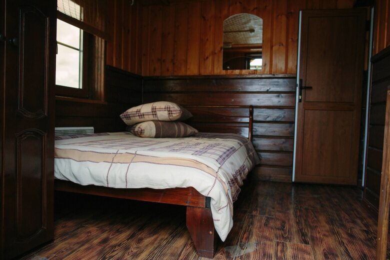 Hotel Landing Stage Master