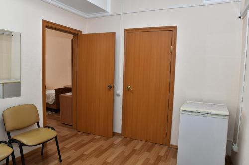 Hostal Mini-hotel On Markovskogo, 81