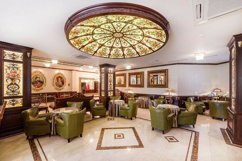 Hotel Dinastiya