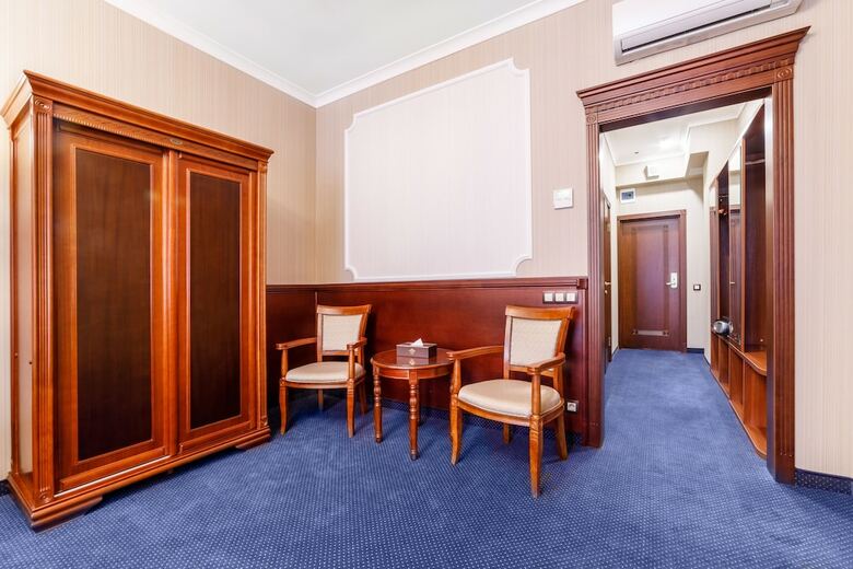 Hotel Dinastiya