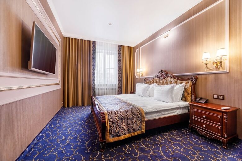 Hotel Dinastiya