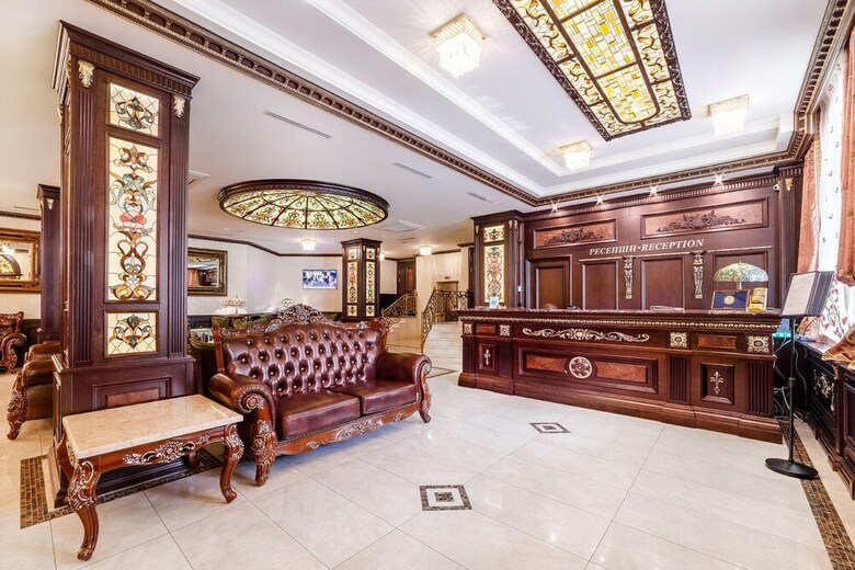 Hotel Dinastiya