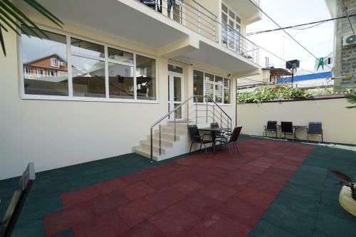 Hostal Zarya Guest House