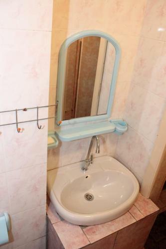 Hostal Guest House On Rybatskiy Poselok 7