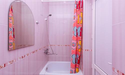 Hostal Planeta Guest House