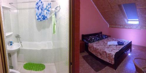 Hostal Baunti Guest House