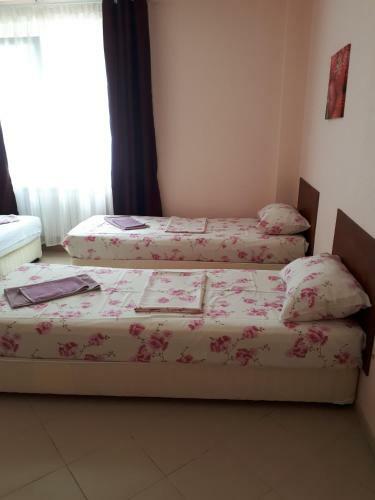 Hostal Guesthouse Lotos