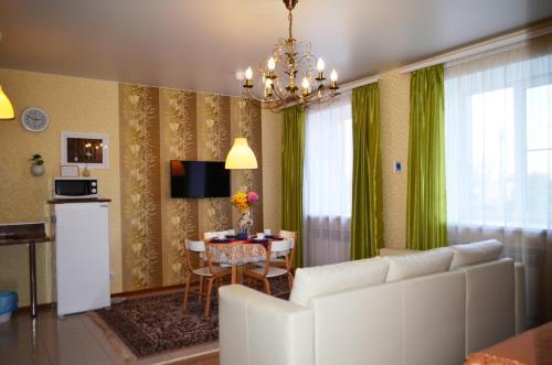 Apartamento Guest House On Malyshevskaya 109